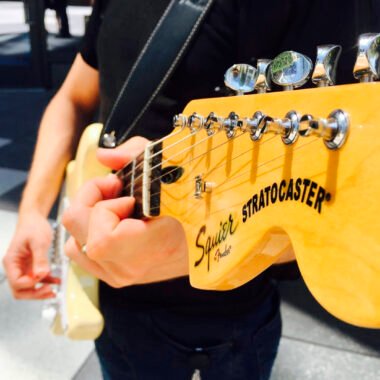Warwick vs Fender: ¿Qué Bajo Deberías Comprar?