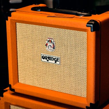 Stratocaster vs Telecaster: Diferencias, ventajas y cuál guitarra Fender elegir
